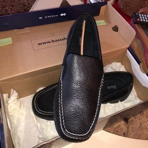 Black bass cristo dress shoes